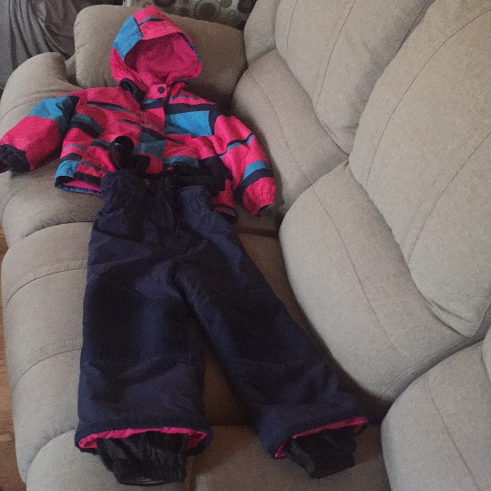 Girls size 3 2-piece snowsuit